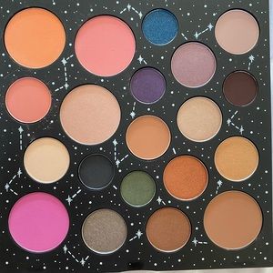 YOUR STORY IS WRITTEN IN THE STARS-smashbox